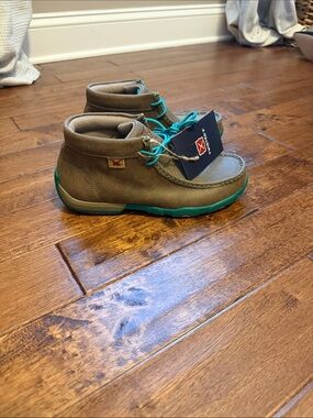Twisted X Women's Brown Chukka Boots with Teal Accents